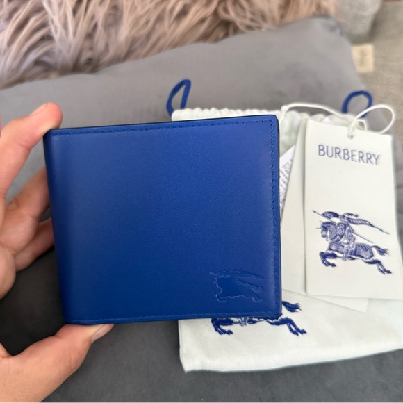 Burberry wallet - Picture 1 of 6